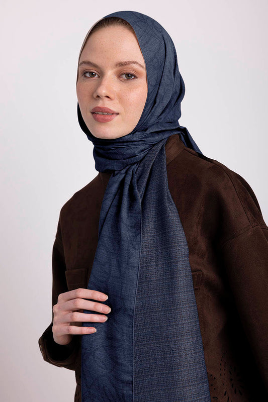 Şebnem Hattı Monogram Çift Taraflı Şal Lacivert