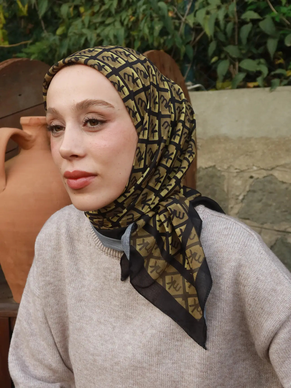Monark Mk Desen Lina Eşarp Siyah Bronz